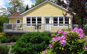 Larinda's Landing Oceanfront Cottages