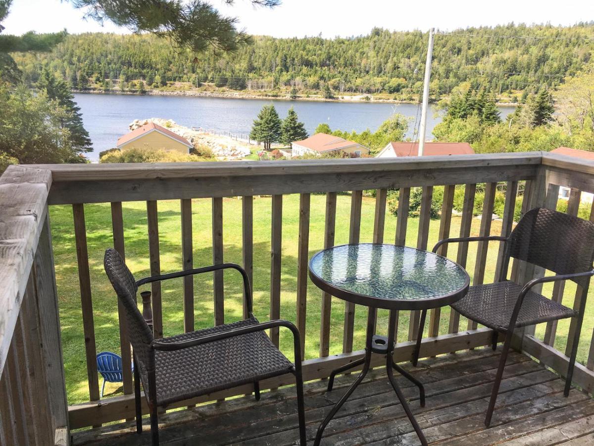 Larinda'S Landing Oceanfront Cottages Halifax Exterior photo