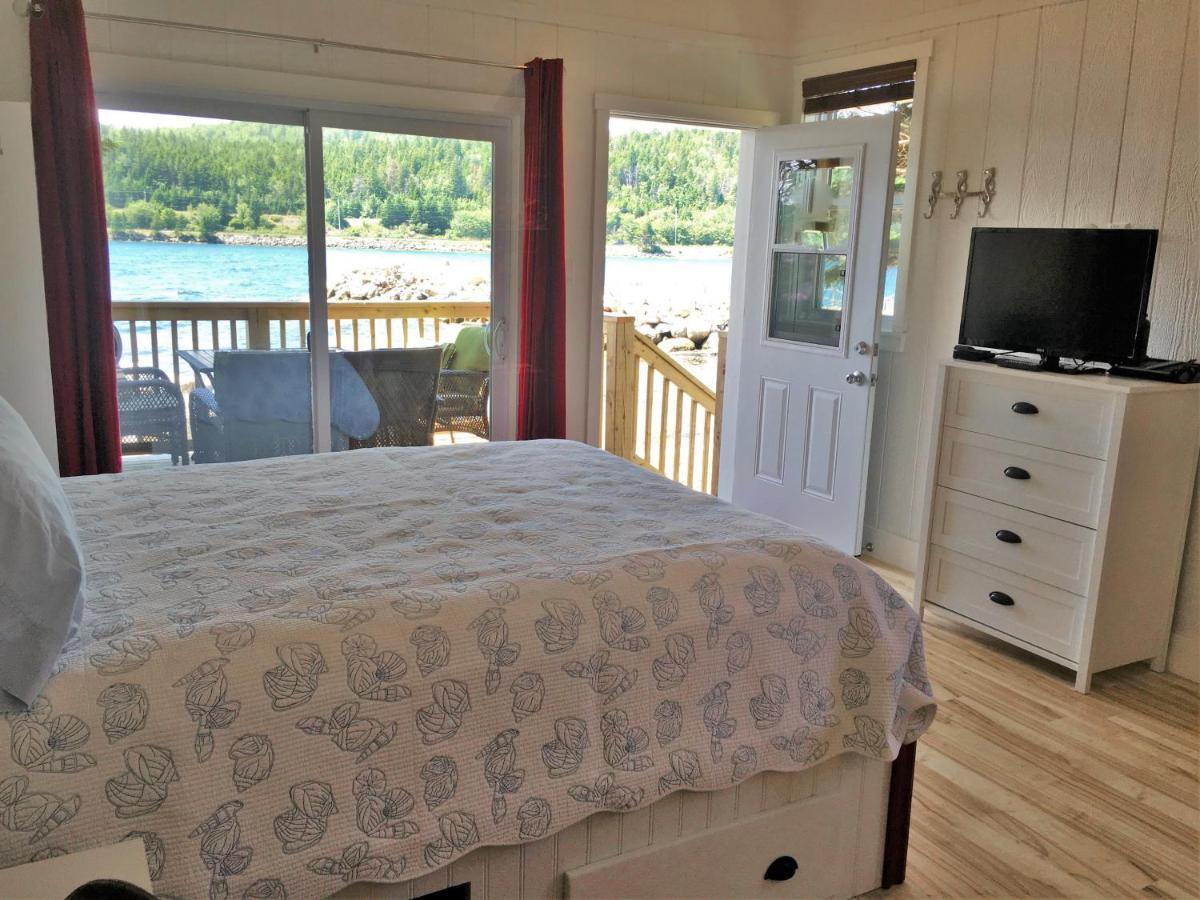 Larinda'S Landing Oceanfront Cottages Halifax Exterior photo
